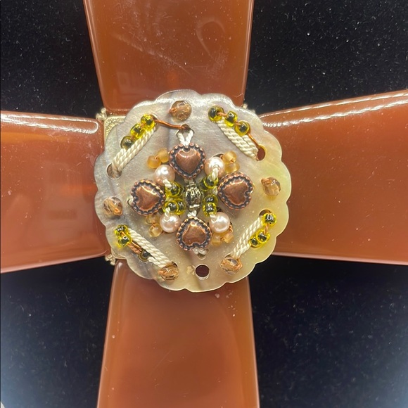 Elegant Brown Cross Pendant Necklace - Picture 3 of 5